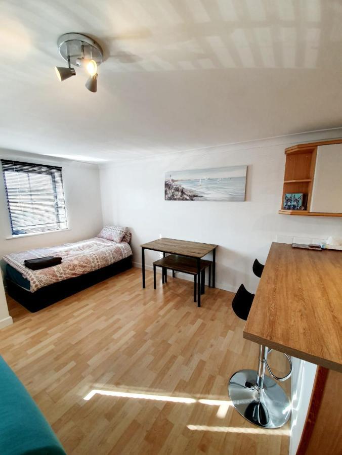 Chelmsford Town Centre Apartments With Car Parking Exterior photo